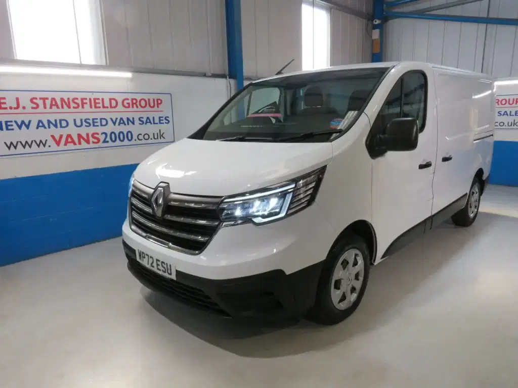 White Renault Trafic Business.